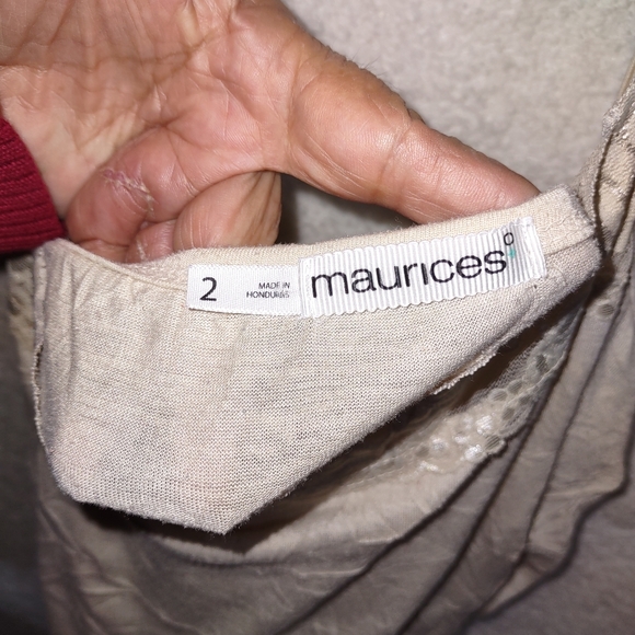 (553) Maurices , size 2, Cami, - Picture 3 of 4